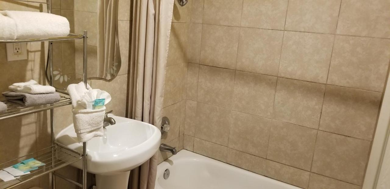 Seattle Inn Northgate Экстерьер фото